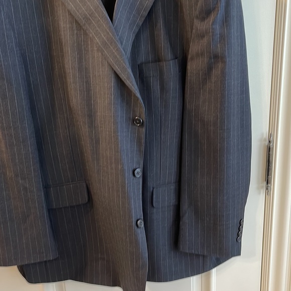 Stafford Men’s pinstripe 100% wool suit - Picture 2 of 11